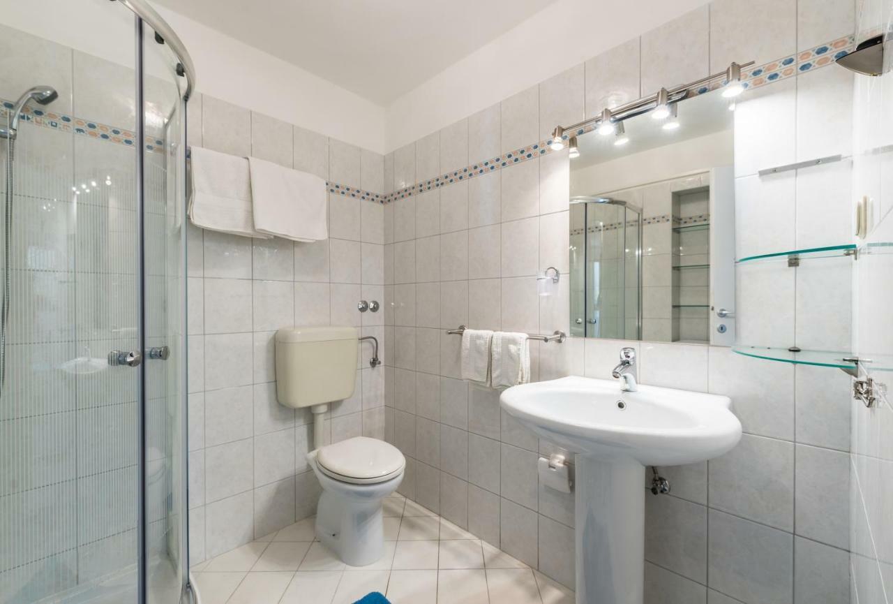 Luxury 1 Bedroom Apartment In Рабац Екстериор снимка